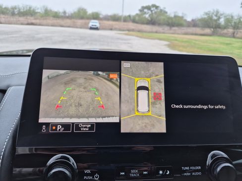 Used 2022 INFINITI QX80 Premium Select w/ Cargo Package image 15