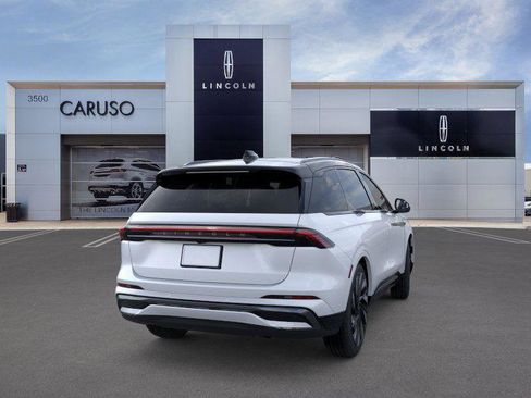 New 2026 Lincoln Nautilus Reserve w/ Jet Appearance Package image 8