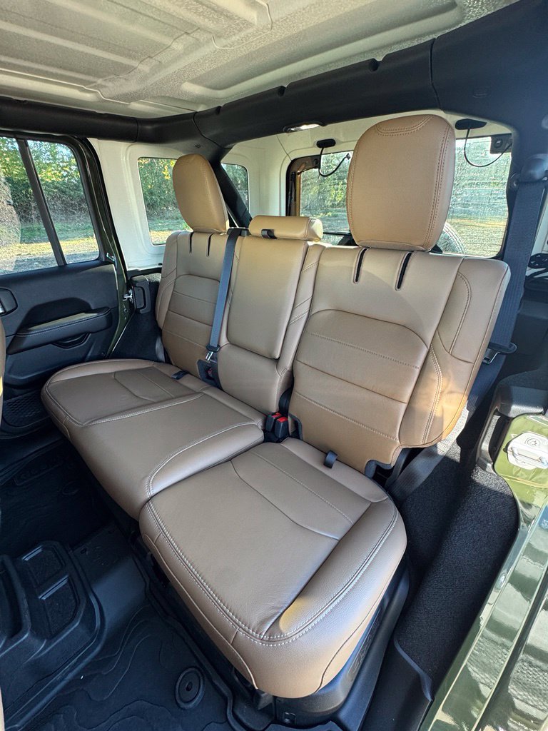 Used 2021 Jeep Wrangler Unlimited Sahara w/ Cold Weather Group AWD/4WD image 24