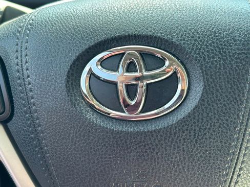 Used 2017 Toyota Highlander XLE image 42