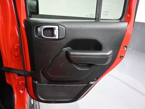 Used 2023 Jeep Gladiator Sport image 33