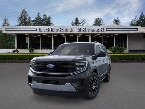 New 2025 Ford Expedition Platinum image 2