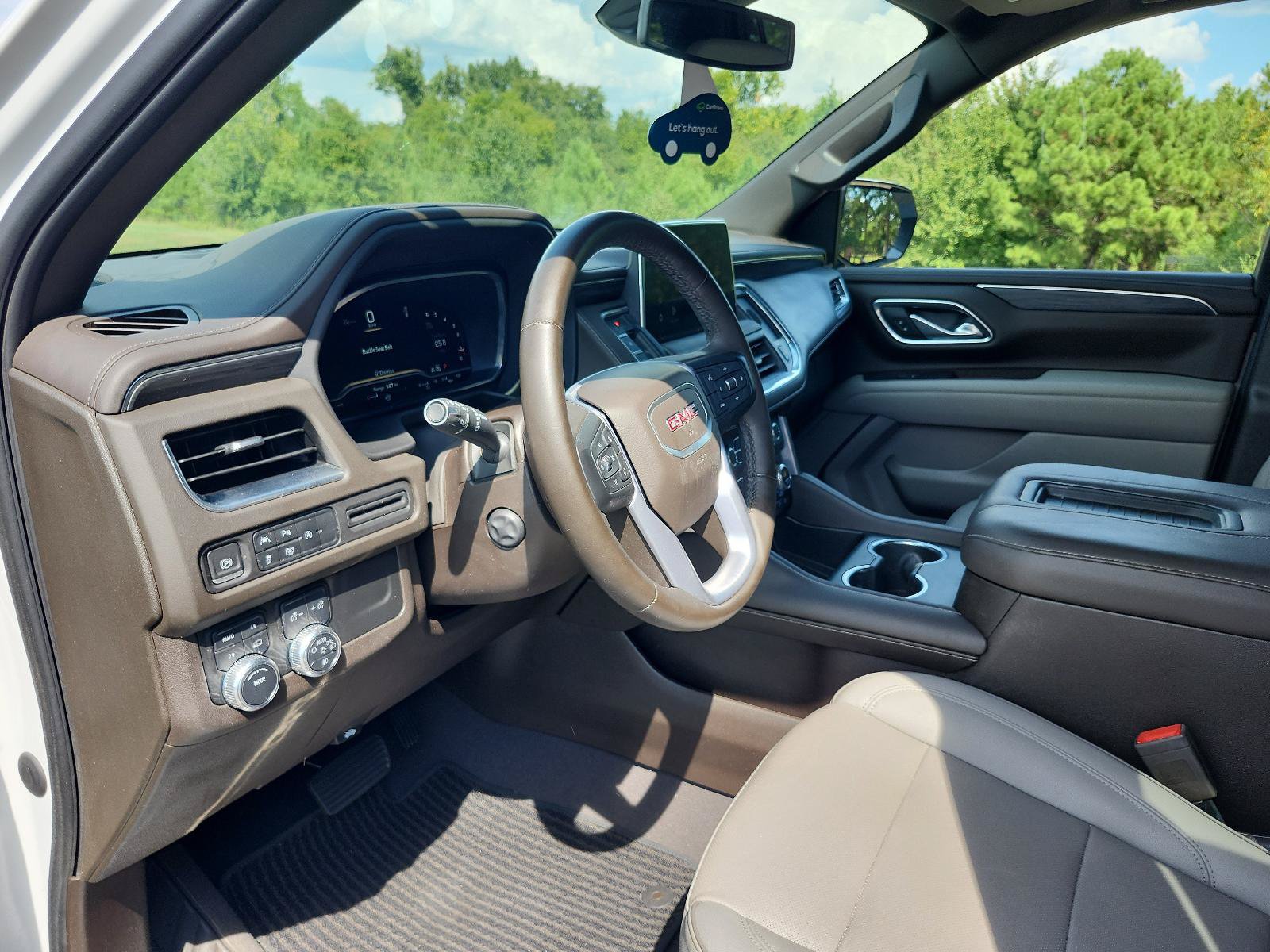 Certified 2023 GMC Yukon SLT w/ SLT Premium Package AWD/4WD image 15