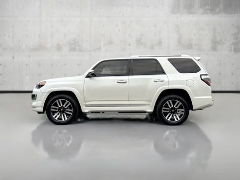Used 2017 Toyota 4Runner Limited image 4