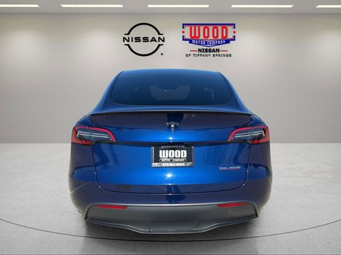 Used 2024 Tesla Model Y Performance image 3