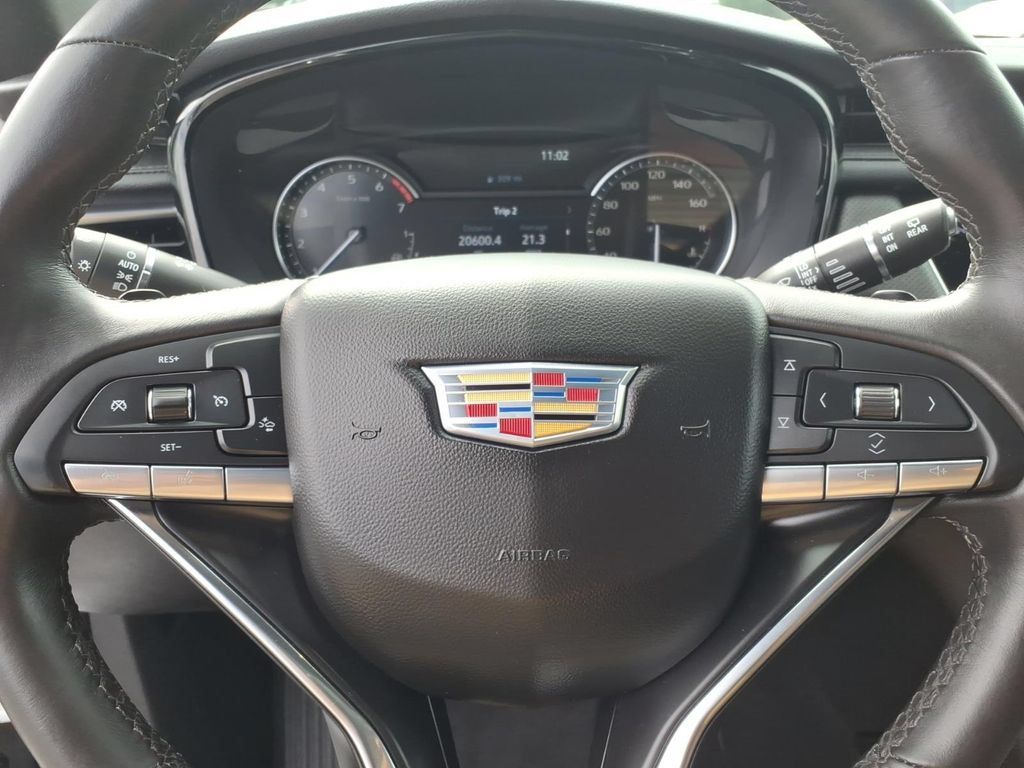 Used 2024 Cadillac XT6 Luxury AWD/4WD image 5
