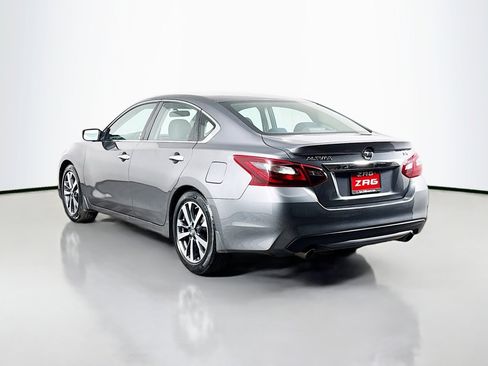 Used 2017 Nissan Altima 2.5 SR image 3