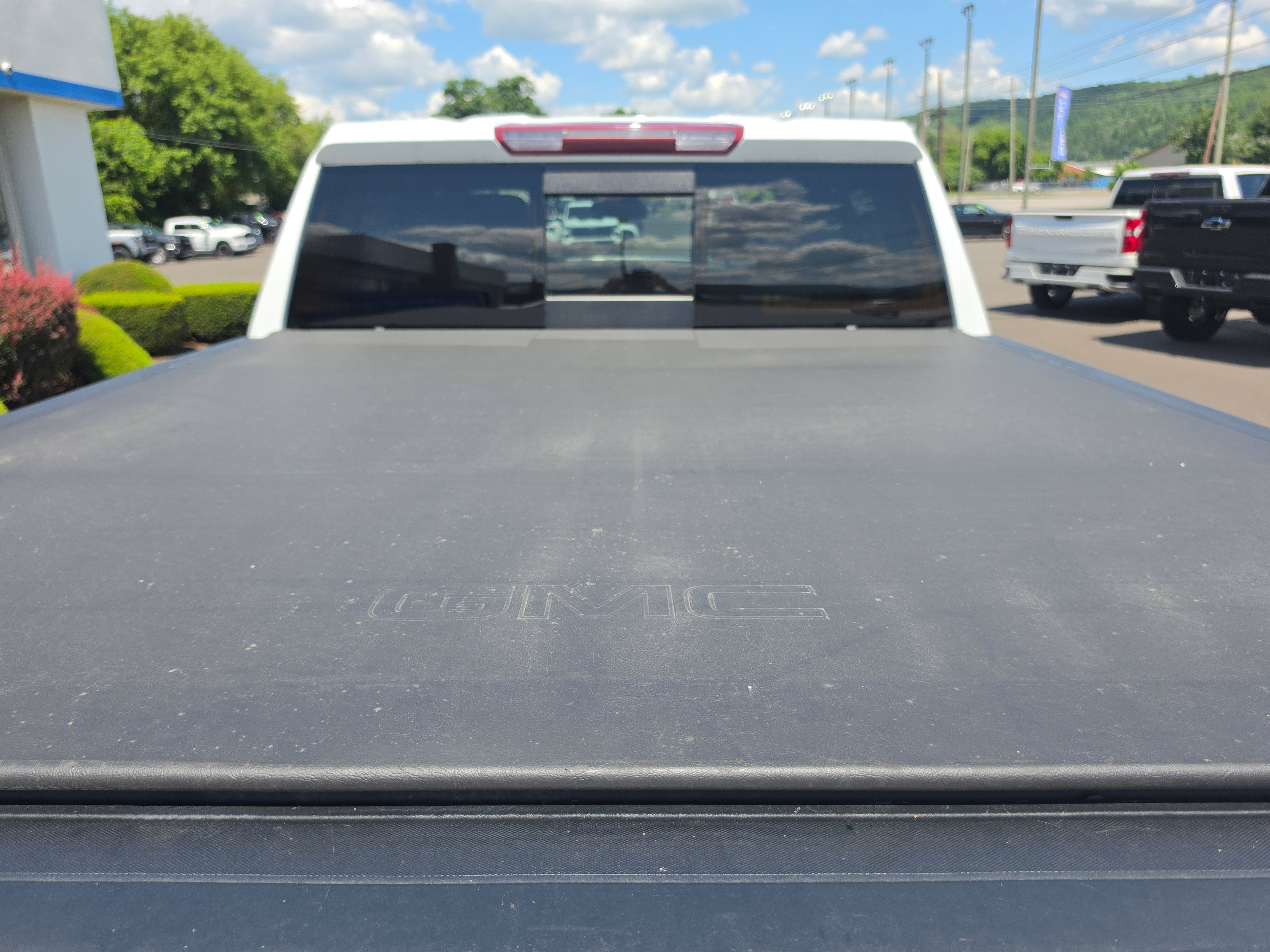 Used 2024 GMC Sierra 1500 SLT w/ SLT Premium Plus Package AWD/4WD image 5