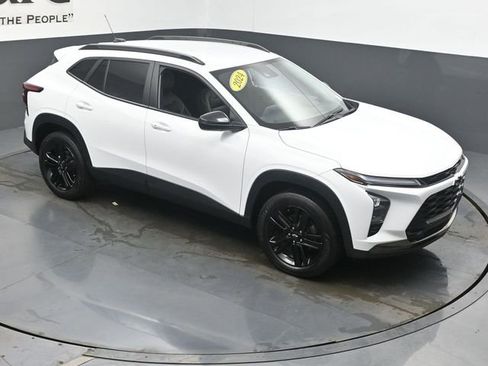 Used 2024 Chevrolet Trax ACTIV image 48