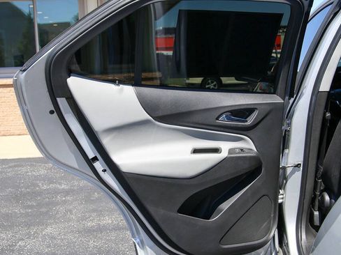 Used 2020 Chevrolet Equinox LS FWD image 26