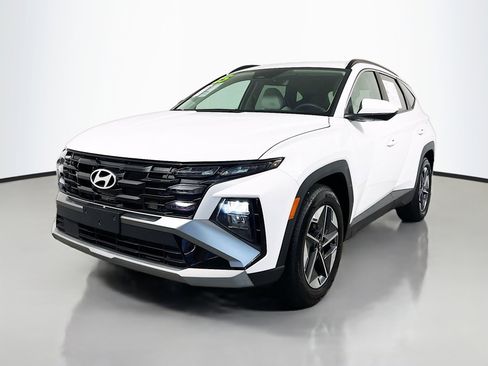 Used 2025 Hyundai Tucson SEL FWD image 9