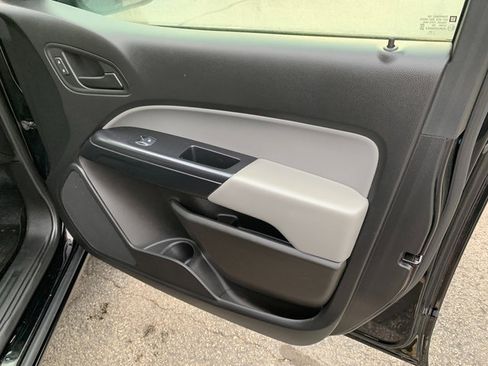 Used 2019 Chevrolet Colorado W/T w/ Custom Special Edition AWD/4WD image 15