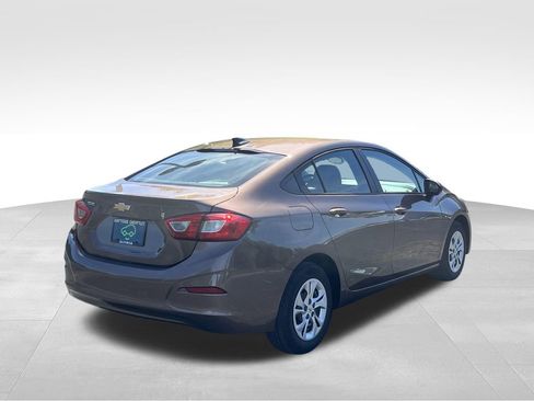Used 2019 Chevrolet Cruze LS FWD image 2