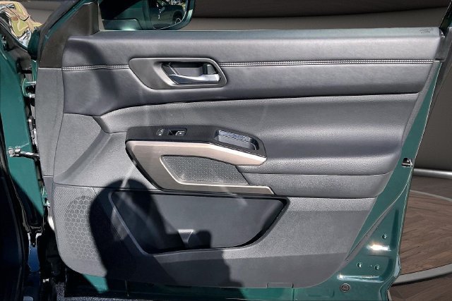 Certified 2024 Nissan Pathfinder Platinum w/ Cargo Package FWD image 22