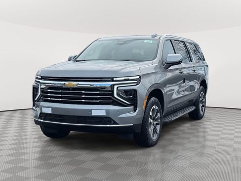 New 2026 Chevrolet Suburban LT w/ Comfort Package AWD/4WD image 2