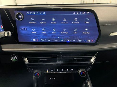 Used 2026 Chevrolet Traverse LT image 36