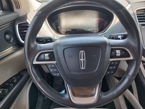 Used 2020 Lincoln Nautilus Reserve w/ Equipment Group 201A AWD/4WD image 11