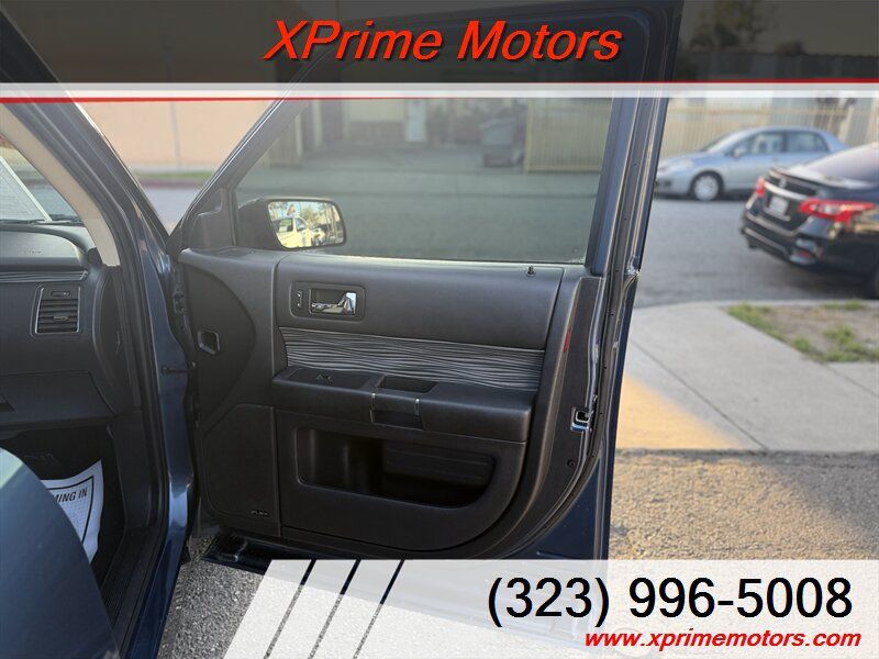 Used 2019 Ford Flex SEL FWD image 32