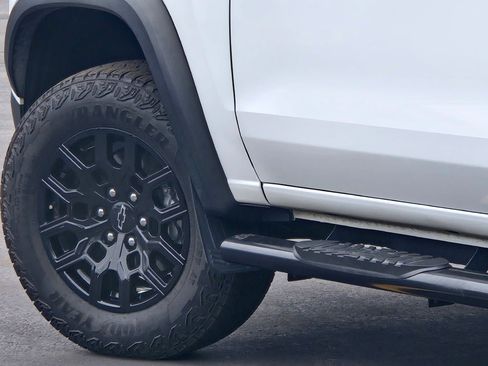 Used 2024 Chevrolet Colorado Trail Boss w/ Advanced Trailering Package AWD/4WD image 16