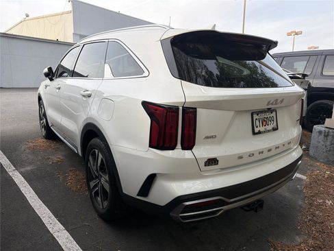 Used 2022 Kia Sorento SX Prestige w/ Panoramic Sunroof Package image 6