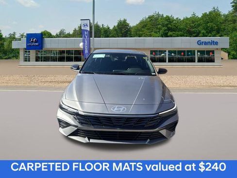 New 2025 Hyundai Elantra Sport image 3