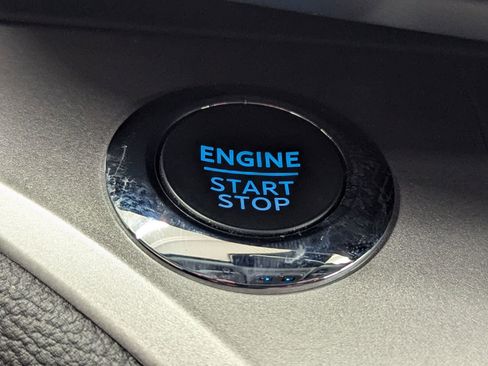 Certified 2023 Ford Explorer XLT w/ Class IV Trailer Tow Package image 31