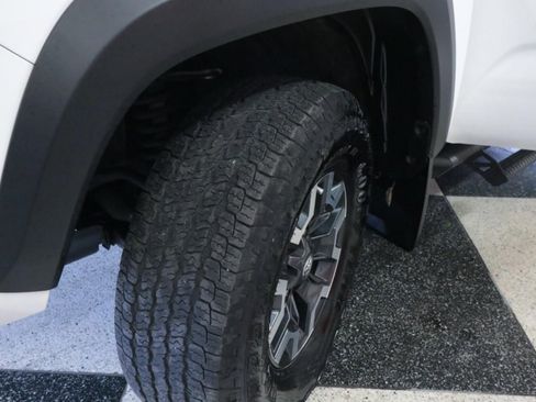 Used 2023 Toyota Tacoma TRD Off-Road image 9