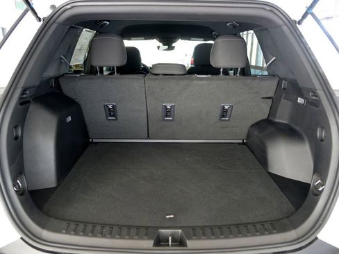 Used 2026 Chevrolet Equinox LT w/ Safety and Technology Package image 28