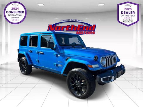 Used 2024 Jeep Wrangler Unlimited Sahara w/ Technology Group AWD/4WD image 1