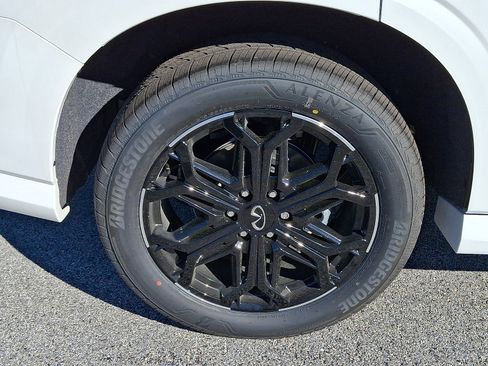 New 2026 INFINITI QX80 4WD image 5