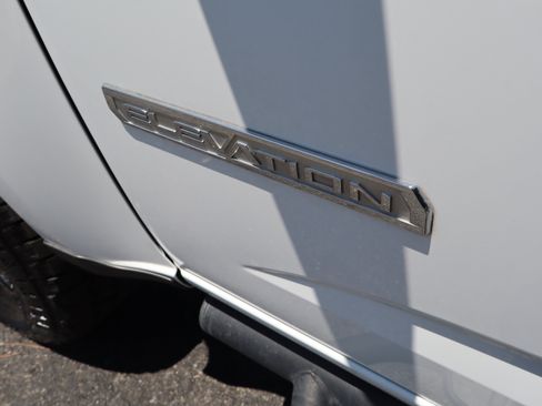 Used 2022 GMC Canyon Elevation Standard w/ Convenience Package AWD/4WD image 17