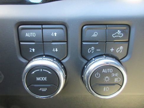 New 2026 GMC Sierra 1500 AT4 w/ AT4 Premium Package AWD/4WD image 19
