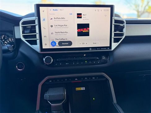 Used 2023 Toyota Tundra Limited image 15