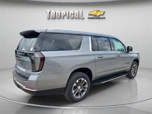 New 2026 Chevrolet Suburban LT w/ Comfort Package image 5