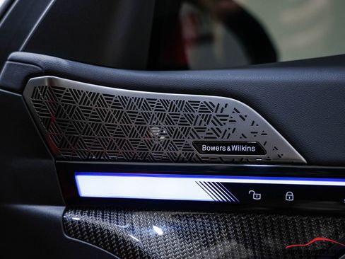 Used 2026 BMW M5 w/ Carbon Package image 65