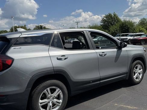 Used 2024 GMC Terrain SLE AWD/4WD image 25