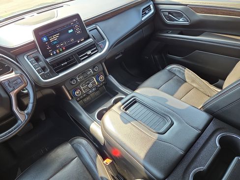 Used 2021 Chevrolet Tahoe High Country AWD/4WD image 14