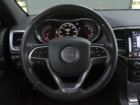 Used 2021 Jeep Grand Cherokee Laredo X image 20