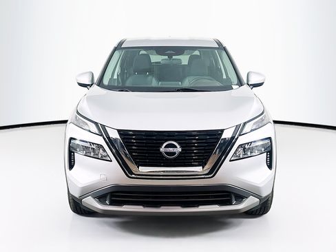 Used 2023 Nissan Rogue SV FWD image 2