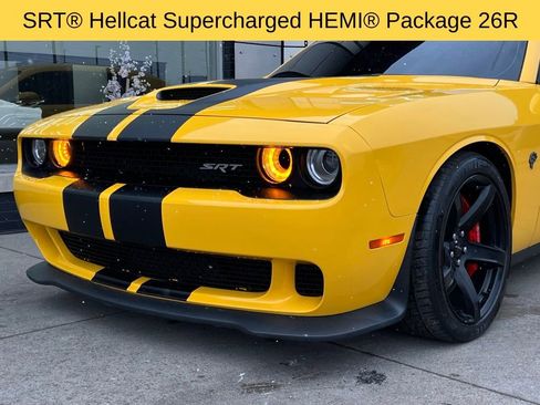 Used 2017 Dodge Challenger SRT Hellcat image 33