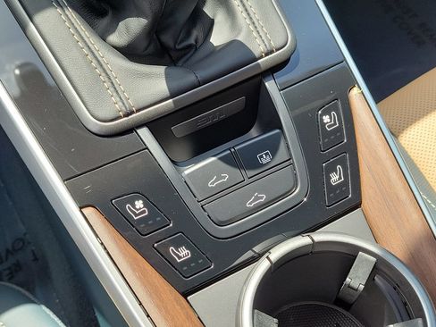 Certified 2024 Porsche 911 Carrera 4S AWD/4WD image 36