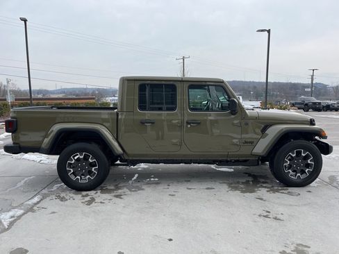 New 2026 Jeep Gladiator Sport image 21
