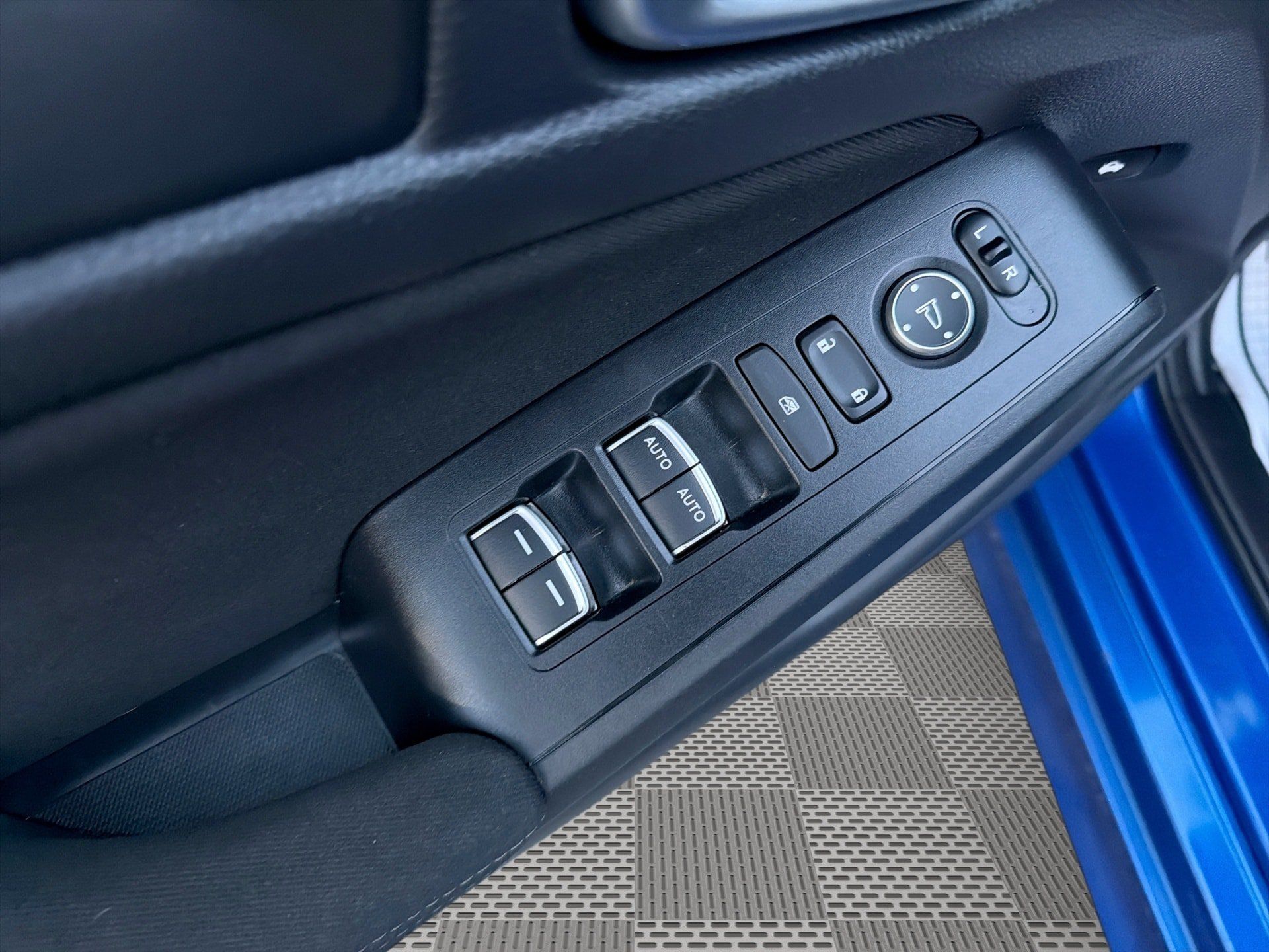 Used 2023 Honda Civic Sport image 15