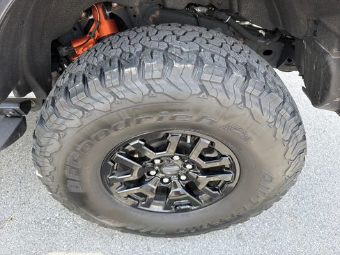 Used 2023 Ford Bronco Raptor w/ Interior Carbon Fiber Pack 6 AWD/4WD image 12