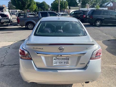 Used 2015 Nissan Altima 2.5 S w/ Special Edition Package FWD image 19