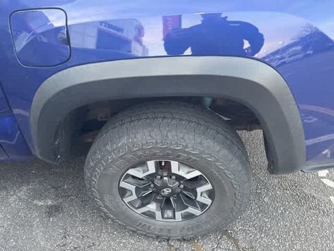 Used 2022 Toyota Tacoma TRD Off-Road image 8