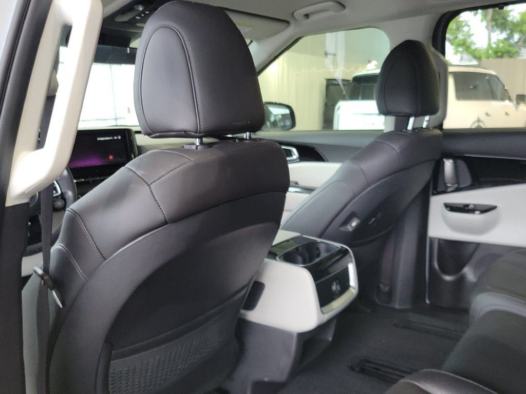 Certified 2024 Kia Carnival EX FWD image 13
