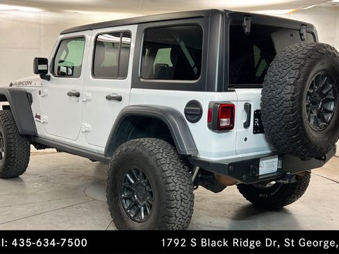 Used 2019 Jeep Wrangler Unlimited Rubicon w/ Cold Weather Group AWD/4WD image 3