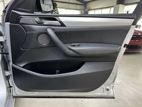 Used 2017 BMW X4 M40i w/ Technology Package image 16