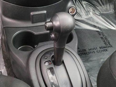 Used 2017 Nissan Versa S Plus image 19